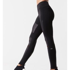 Alo Yoga Moto Legging